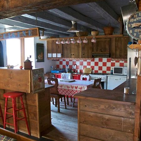 La Ferme De Pomereix Le Dorat Екстериор снимка